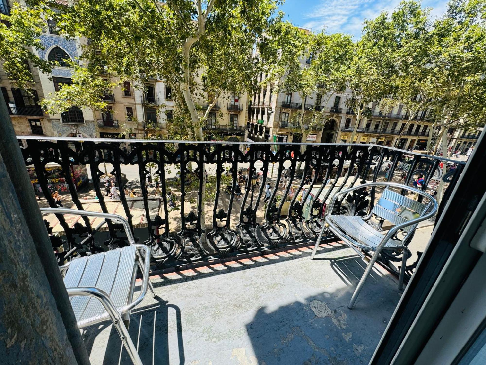 Hostal Mont Thabor Barcelona Zewnętrze zdjęcie