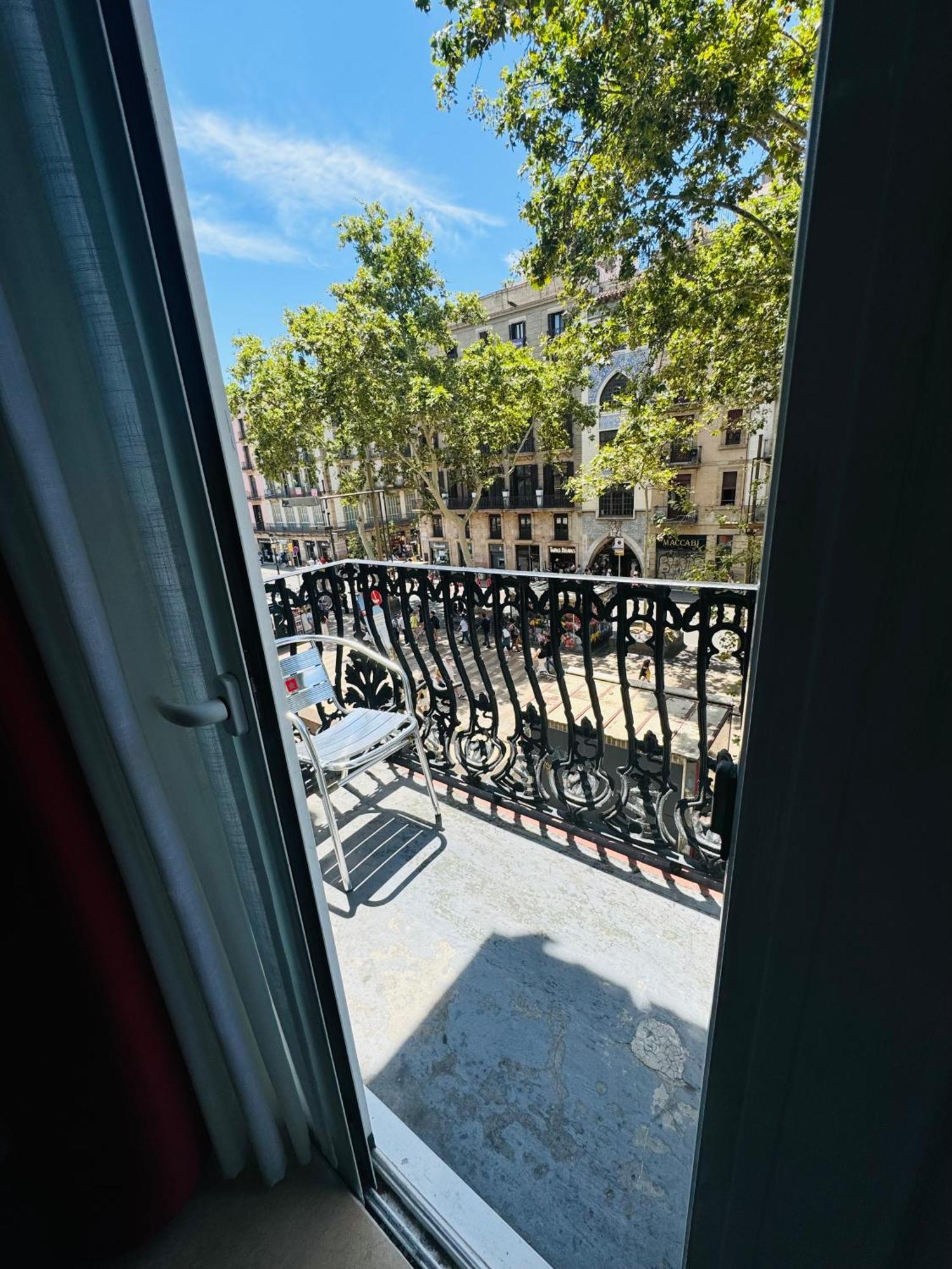 Hostal Mont Thabor Barcelona Zewnętrze zdjęcie