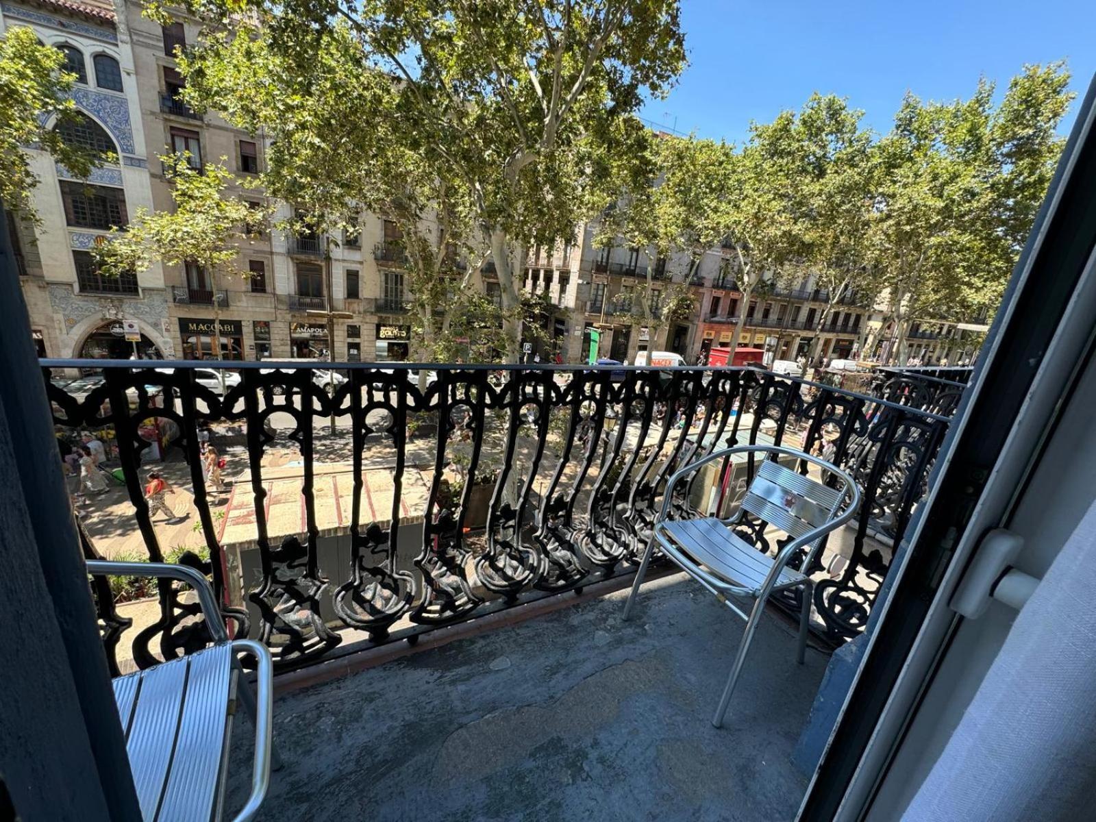 Hostal Mont Thabor Barcelona Zewnętrze zdjęcie