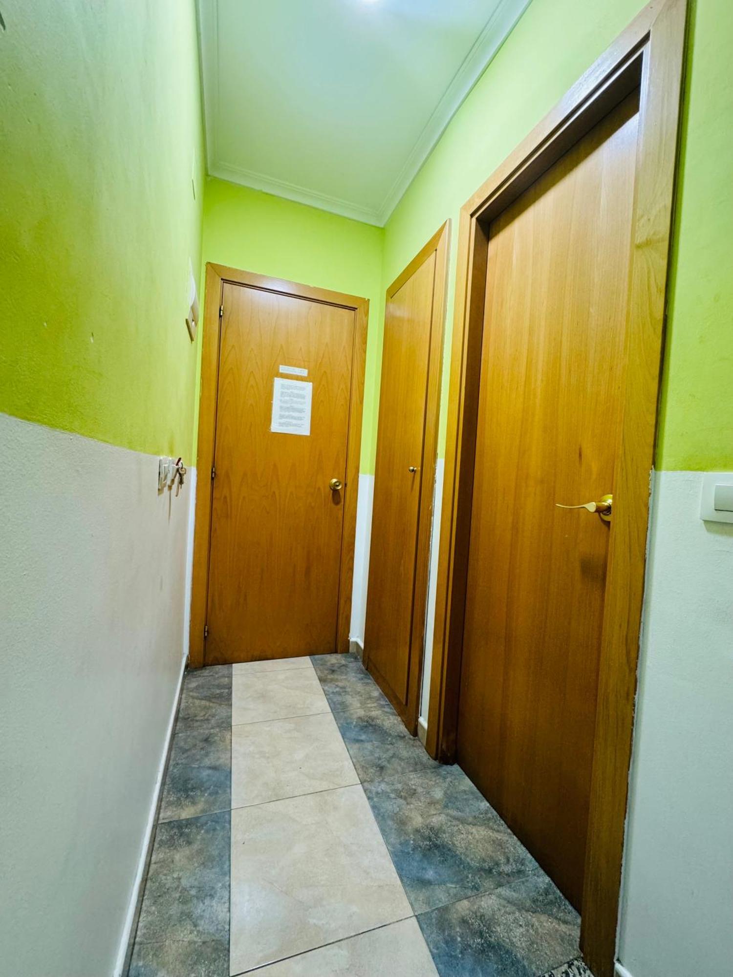 Hostal Mont Thabor Barcelona Zewnętrze zdjęcie
