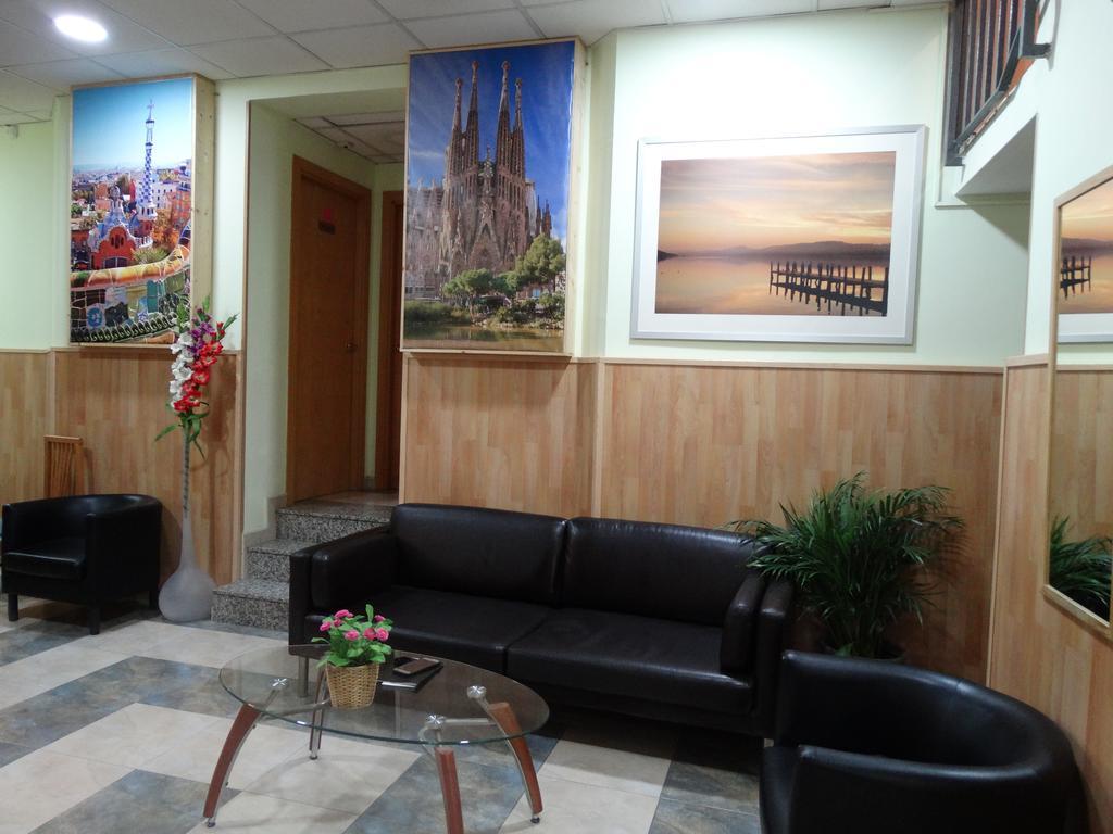 Hostal Mont Thabor Barcelona Zewnętrze zdjęcie